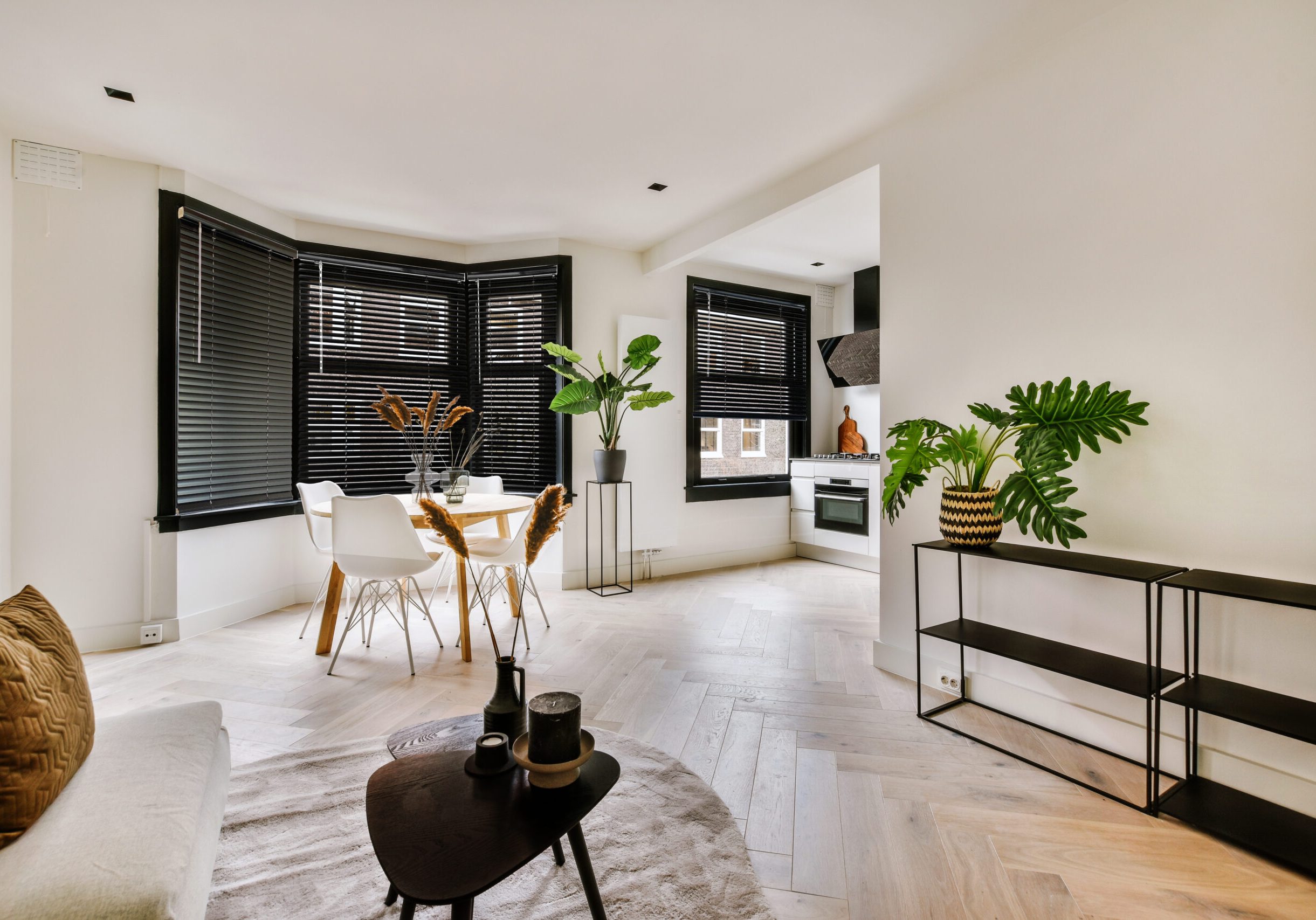 CityLight™-Bay-Window-shutterstock_2169268141-scaled